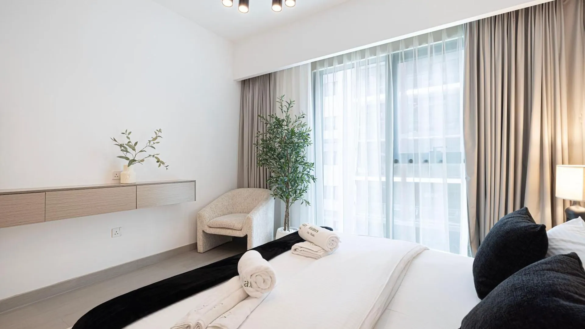 High-End 1Br-Panoramic Views, Pool With Burj Khalifa View, Padel & Rooftop Bbq Experience Dubai Verenigde Arabische Emiraten