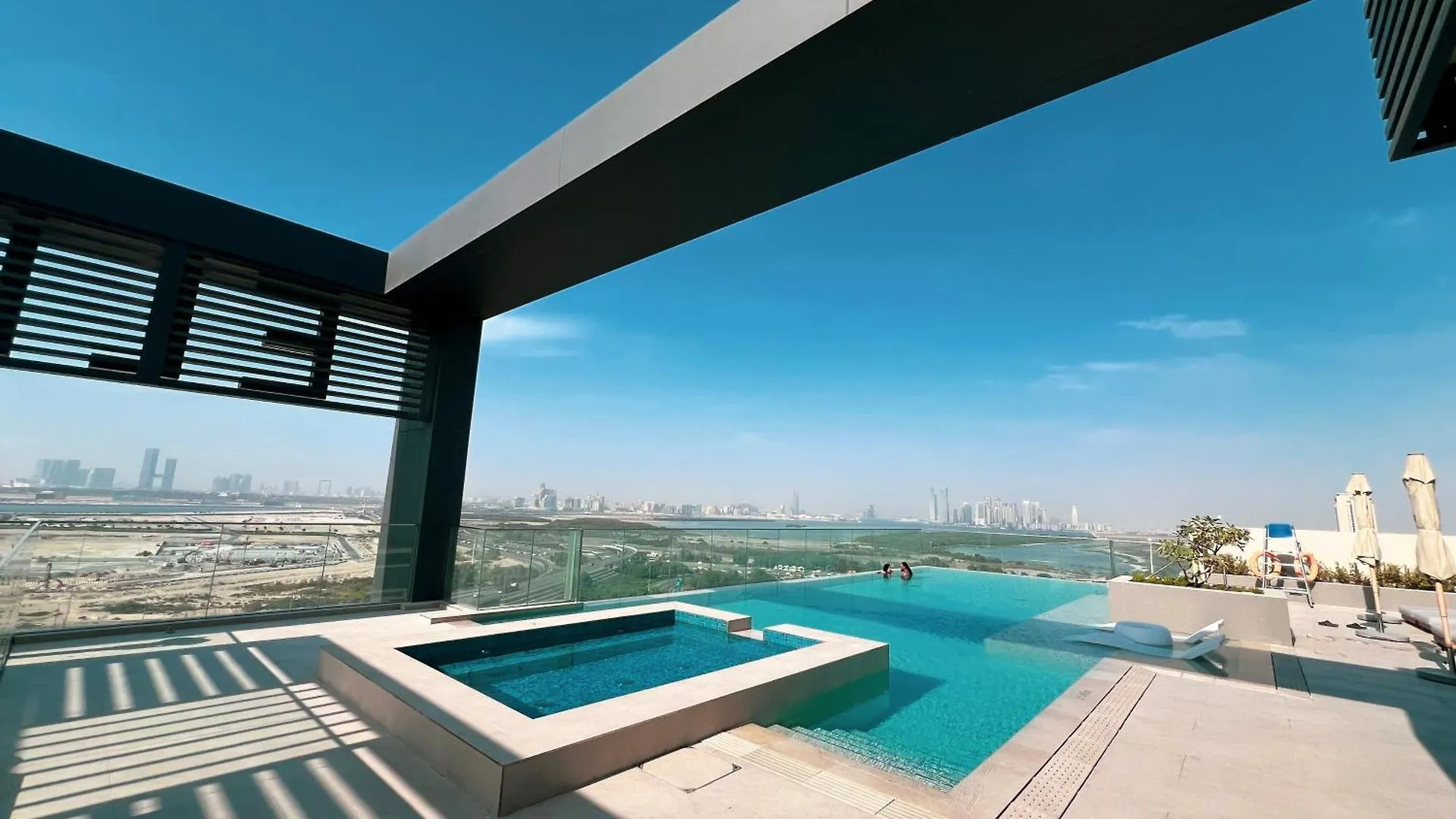 High-End 1Br-Panoramic Views, Pool With Burj Khalifa View, Padel & Rooftop Bbq Experience Dubai Verenigde Arabische Emiraten