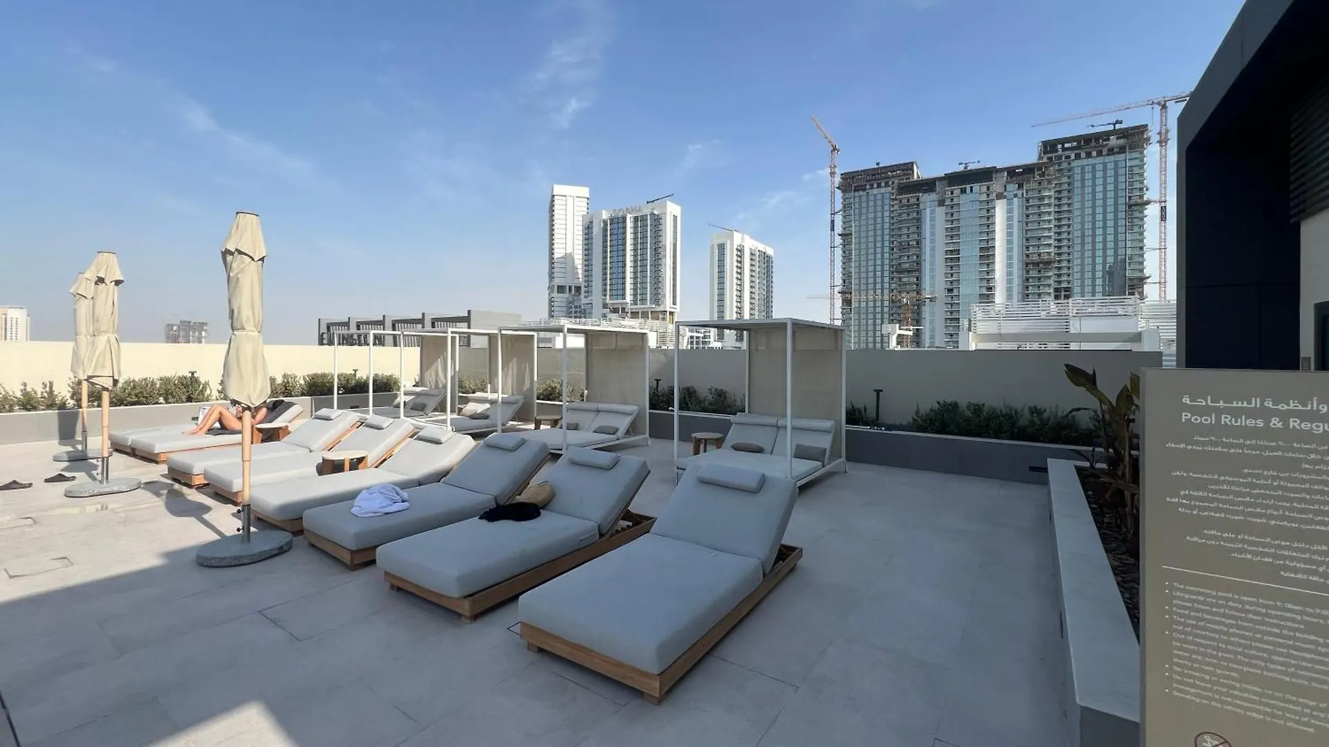 High-End 1Br-Panoramic Views, Pool With Burj Khalifa View, Padel & Rooftop Bbq Experience Dubai Appartement