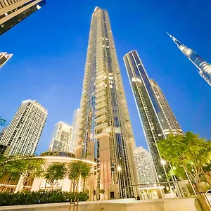 Downtown Luxury - Stunning Burj Khalifa & Sea View - 5 Minutes Walk To Mall شقة