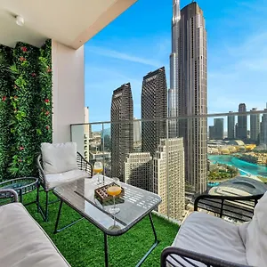 Burj Khalifa Bliss I 4 Bedroom I Burj Khalifa & Fountain Views I Free Gym, Pool, Parking, Wi-fi And Ps5 I By Skyline Serenity شقة