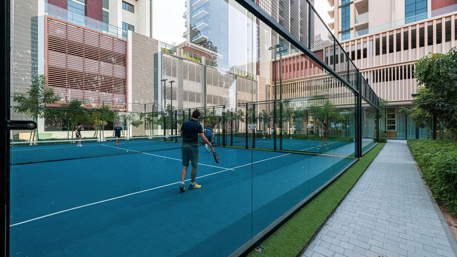 High-End 1Br-Panoramic Views, Pool With Burj Khalifa View, Padel & Rooftop Bbq Experience Dubai Apartment