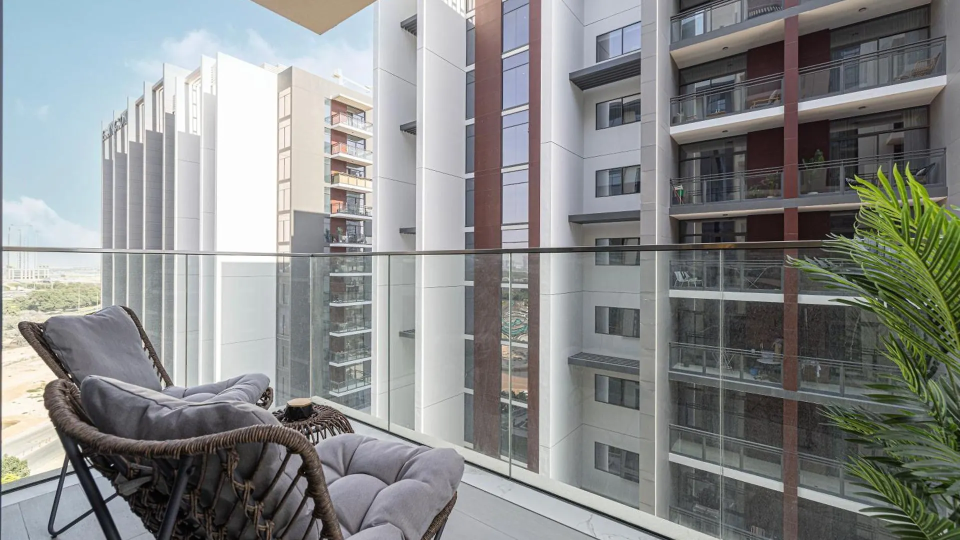 High-End 1Br-Panoramic Views, Pool With Burj Khalifa View, Padel & Rooftop Bbq Experience Dubai 0*,