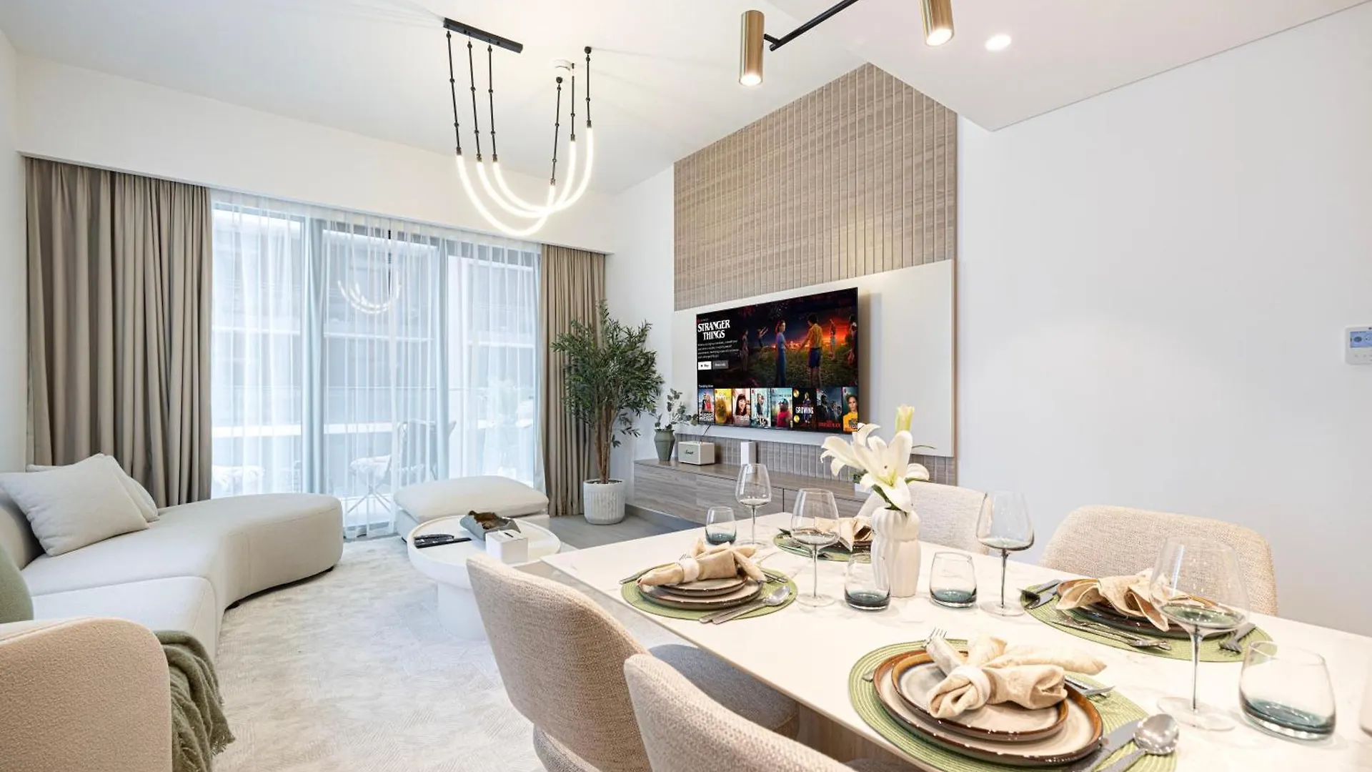 High-End 1Br-Panoramic Views, Pool With Burj Khalifa View, Padel & Rooftop Bbq Experience Dubai
