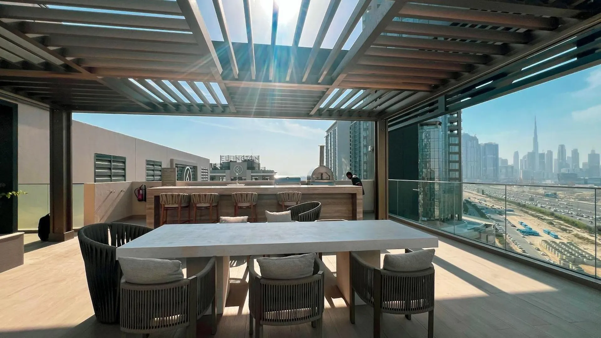High-End 1Br-Panoramic Views, Pool With Burj Khalifa View, Padel & Rooftop Bbq Experience Dubai Apartment