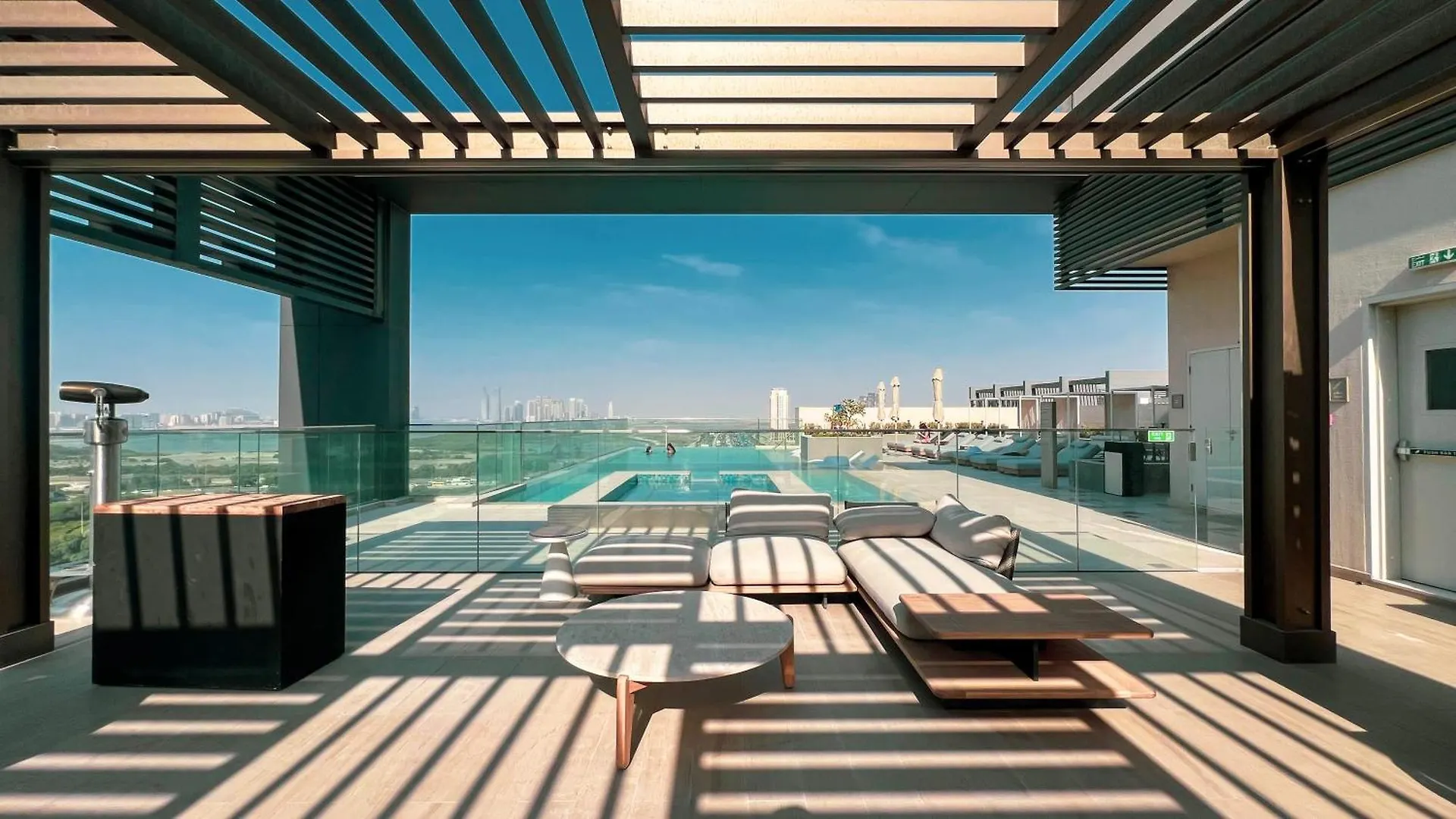 Apartment High-End 1Br-Panoramic Views, Pool With Burj Khalifa View, Padel & Rooftop Bbq Experience Dubai